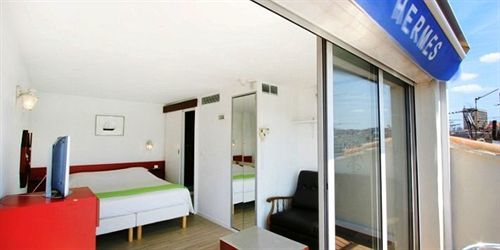 Hermes Hotel 2*